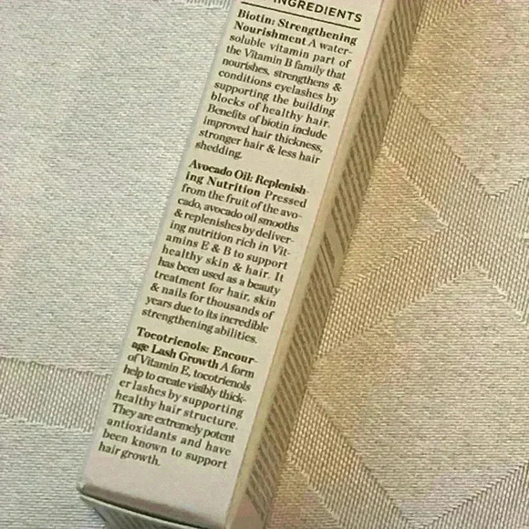 Perricone MD No Makeup 2in1 lash treatment lift & thicken Mascara in soft black - Picture 5 of 6